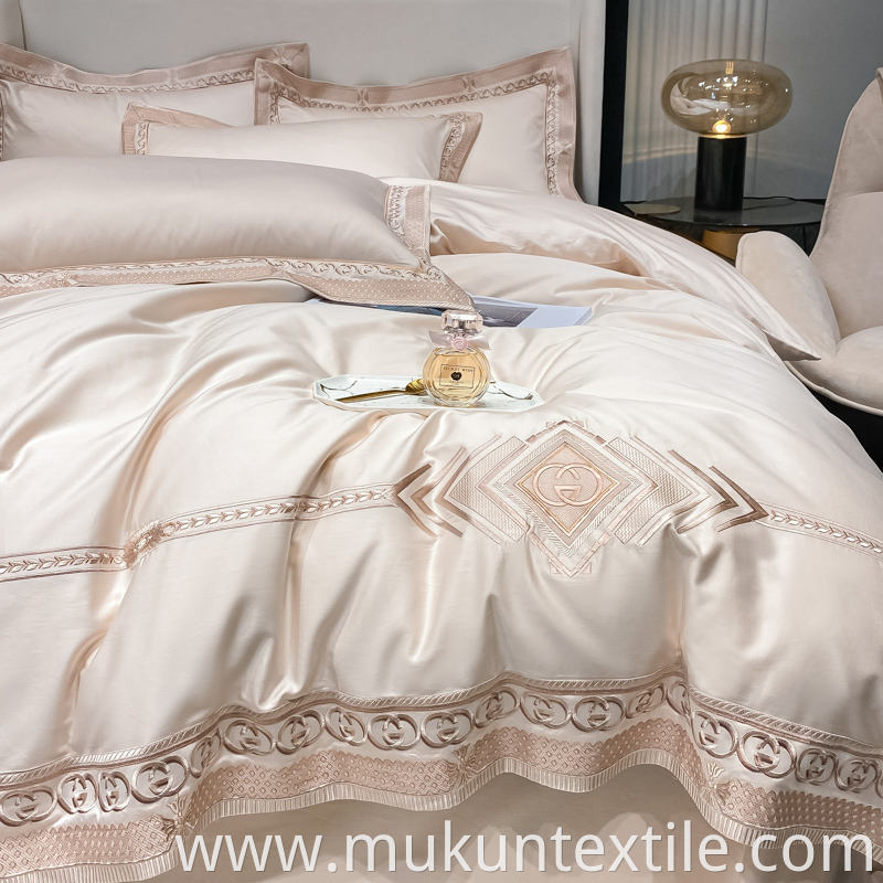  Cotton Embroidery Bedding Set